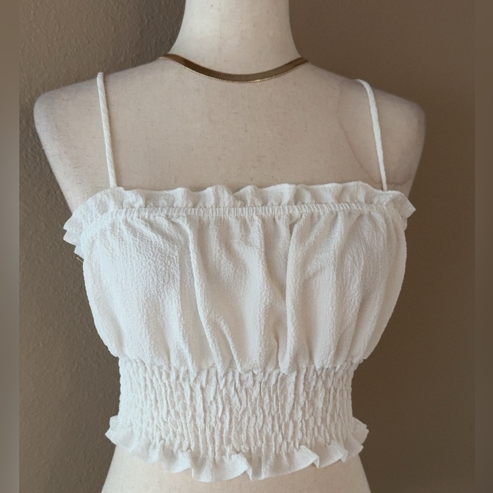 Stylish and cute Crop shirred top with adjustable straps - Picture 5 of 8
